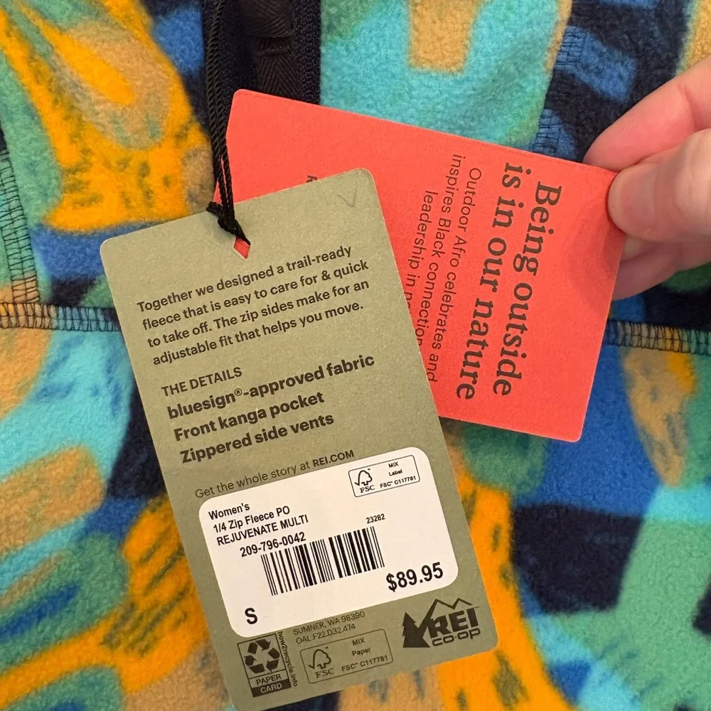 Outdoor Afro x REI patterned Fleece 1/4 Zip Pullover - Picture 4 of 6